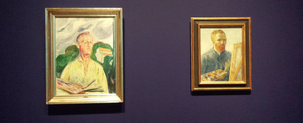 Left: Edvard Munch, Self-portrait with palette, 1926, private collection. Right: Vincent van Gogh, Self-portrait as a painter, 1887-1888, Van Gogh Museum, Amsterdam. Photo: Evert-Jan Pol.