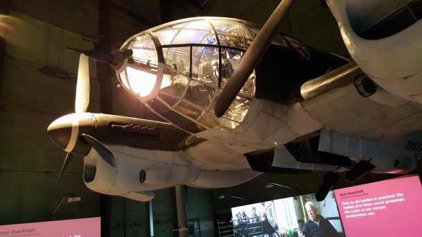 De Heinkel He 111 (v Casa 2.111) opgesteld in tentoonstelling De Aanval. Bron: Museum Rotterdam.