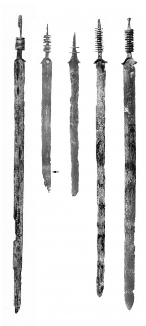 Enkele zwaardfragmenten uit de Late IJzertijd, afkomstig uit Kessel. 